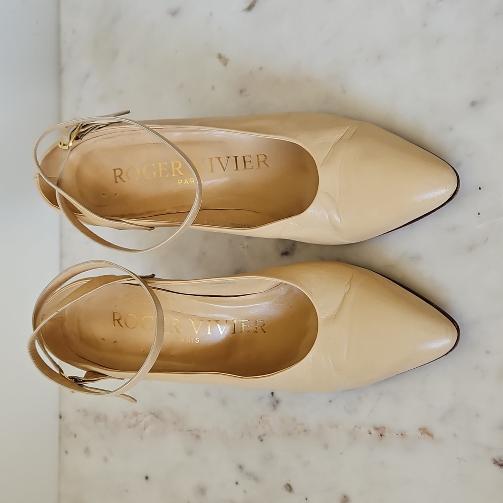 ROGER VIVIER: rare vintage silky soft leather ankle strap heels - Picture 2 of 9